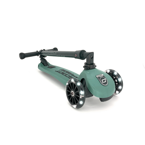 Highwaykick 3 LED Scooter - Forest
