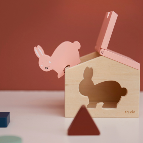 Wooden House - Mrs. Rabbit
